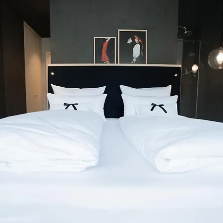 Amrai Hotel 4*