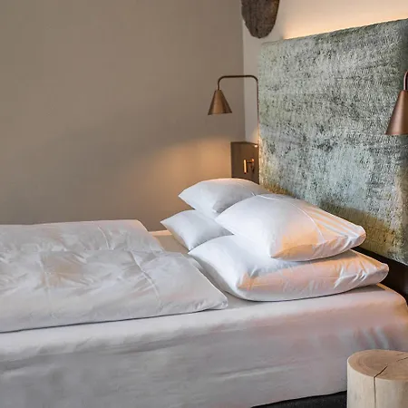 Amrai Hotel 4*